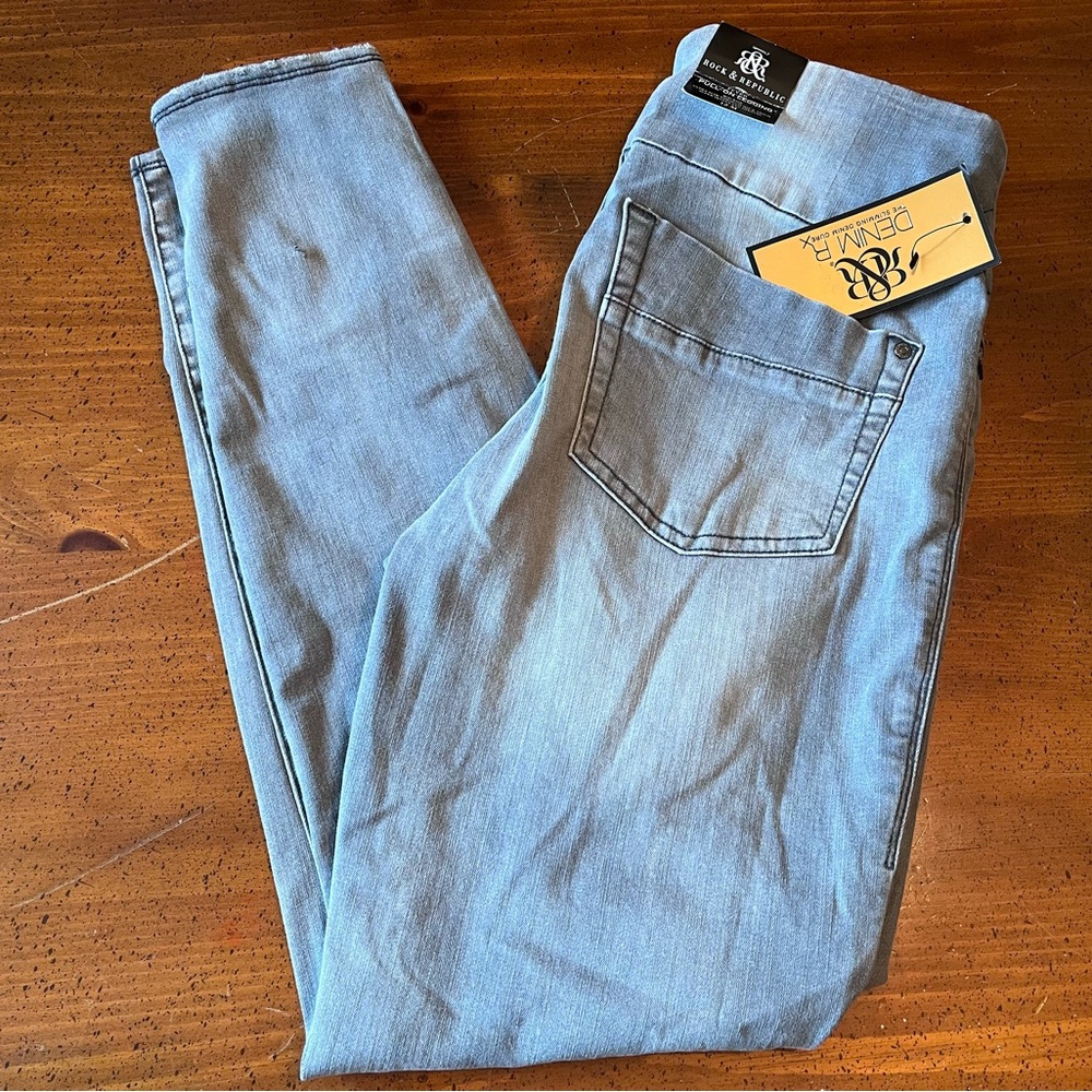 NWT Rock & Republic Light Gray Denim Rx Fever Pull On Leggings Jeans - Size 12